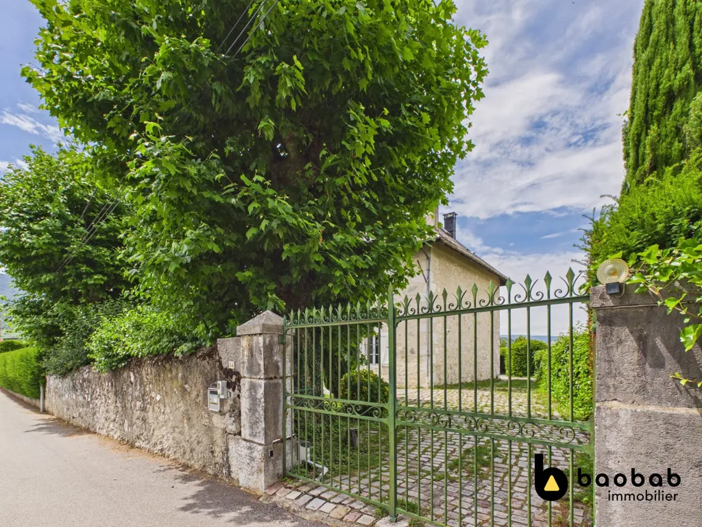 Välivaade - Charming 1850 Stone House with Mountain View in Myans