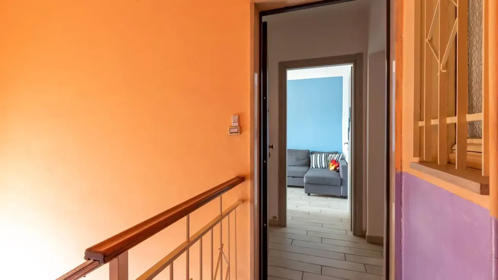 Esik - Rear-Facing Bilocale with Balcony in Moncalieri