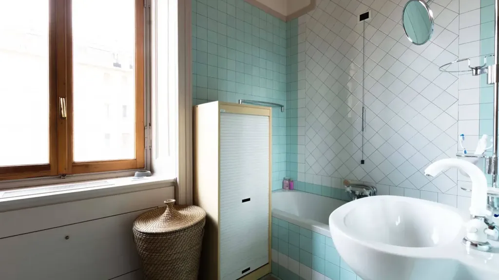 Bathrooms - 1920s Villa with Garden in Vigevano Centre