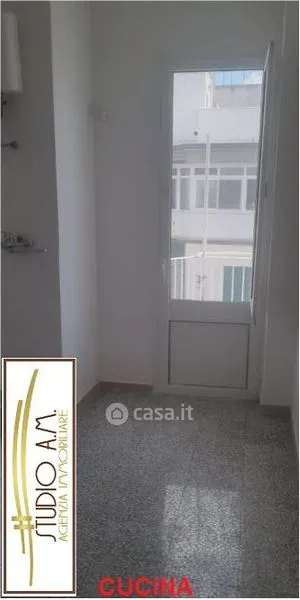 Pièces - Apartment with Balcony in Taranto
