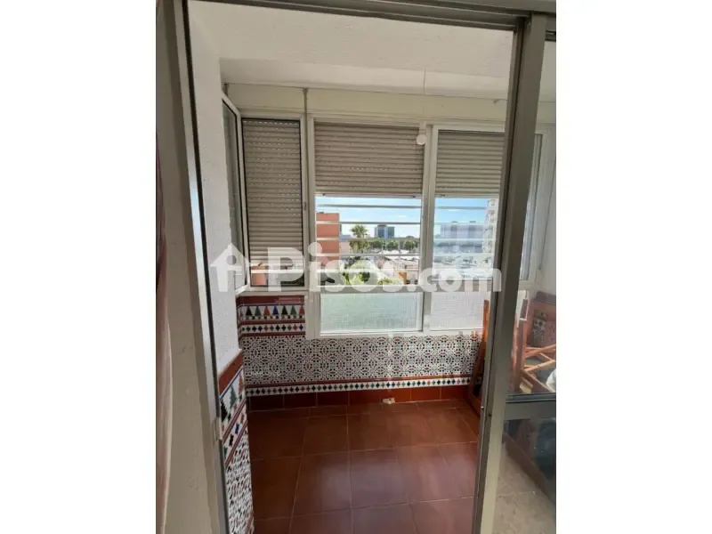 Balcone - Four-Bedroom Apartment with A/C in Montequinto