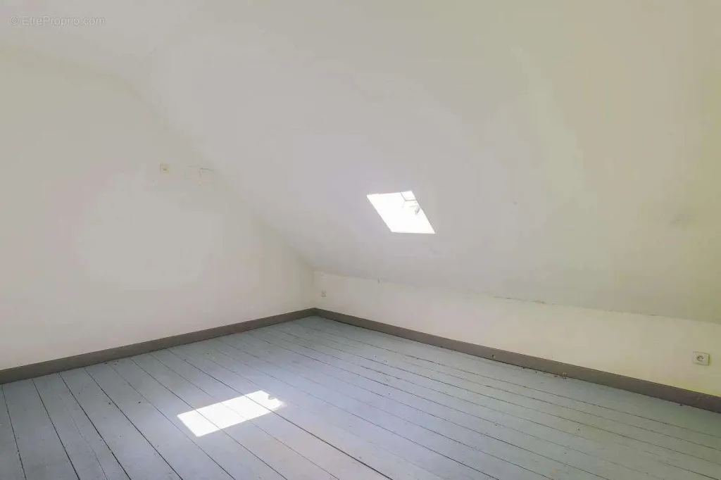 Pièces - Maison Individuelle avec Jardin à Maubeuge