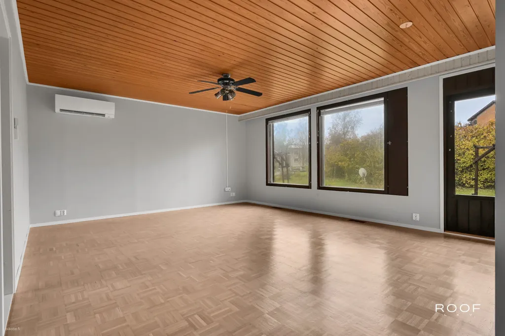 Séjour - Maison 5 pièces à Raasepori