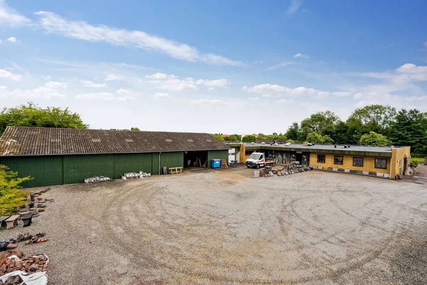 Välivaade - Commercial Property with High Visibility in Sønderborg