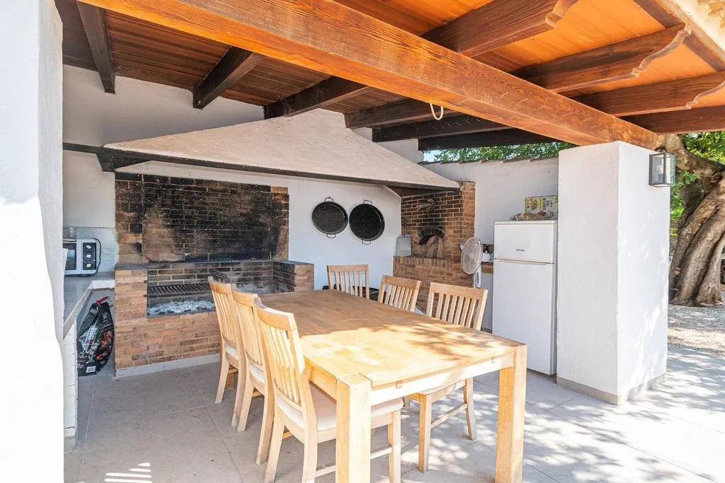 Terrass - Luxury Farmhouse with Mountain Views in Binissalem