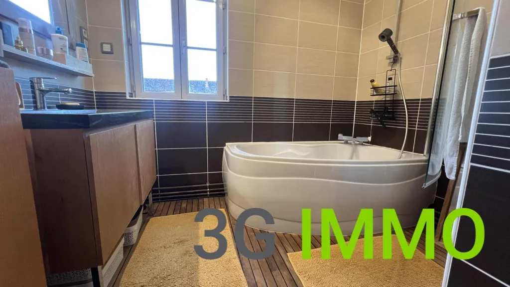 Salles de bain - Maison en Pierre Rénovée au Cœur d'un Village