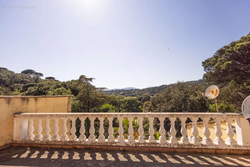 Balcon - Maison avec Piscine et Vue dans un Domaine Sécurisé à La Croix-Valmer