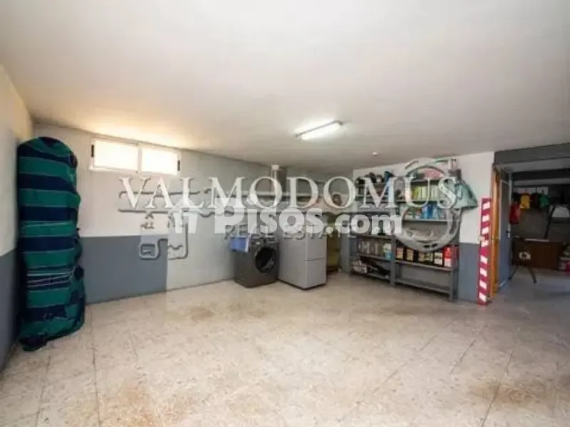 Garage - Chalet with Design Pool in Coimbra-Guadarrama