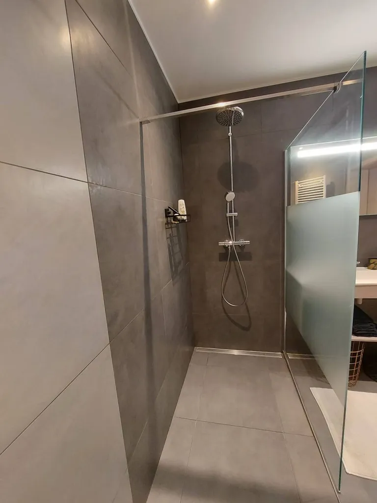 Salles de bain - Appartement Rénové 1 Chambre au Cœur de Bastogne