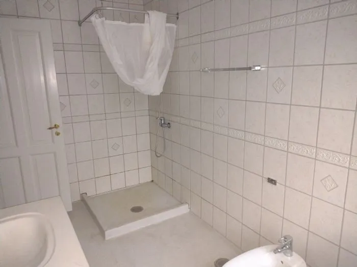 Salles de bain - Spacious Flat with South-Facing Terrace in Odense C