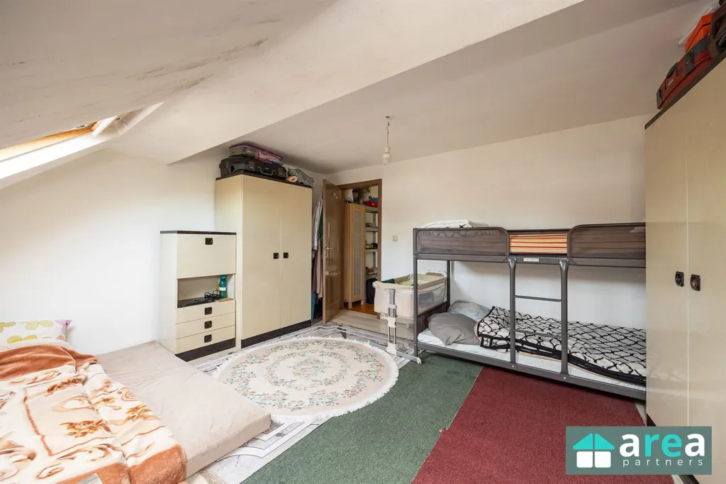 Magamistoad - Renovatable House with Central Location in Antwerp