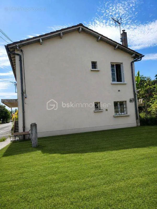 Extérieur - Maison de Rapport avec 2 Logements Indépendants à Périgueux