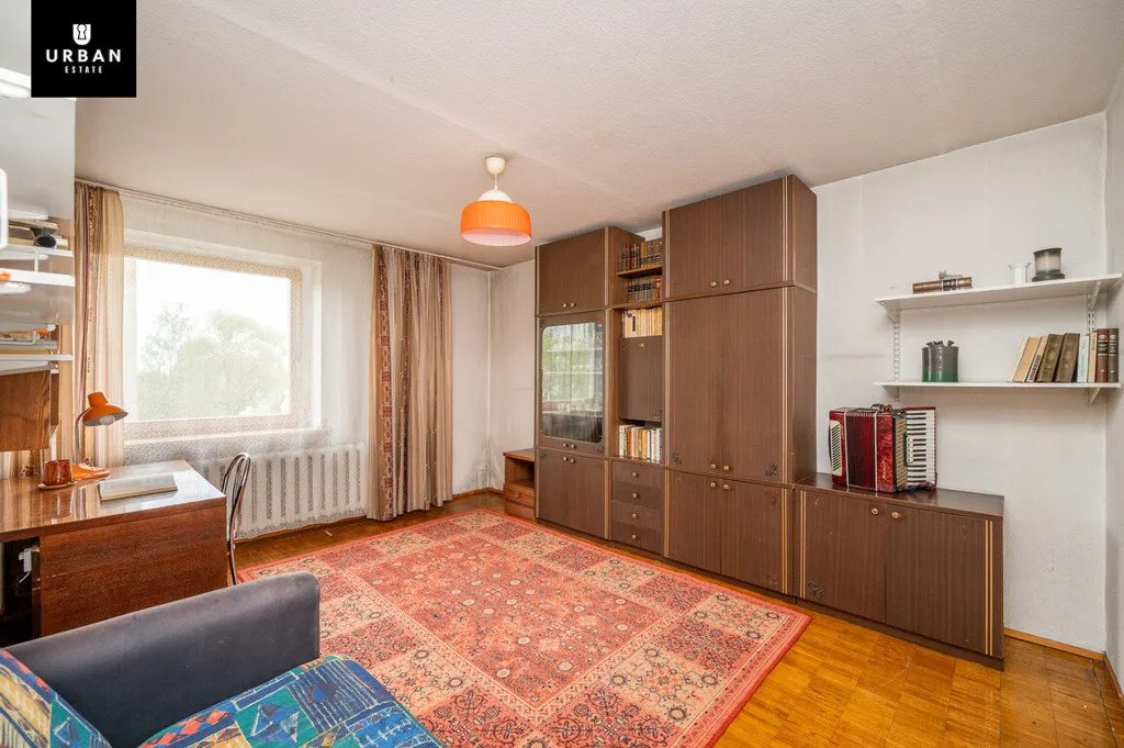 Bureau - 3-Bedroom Apartment with Balcony in Vilnius
