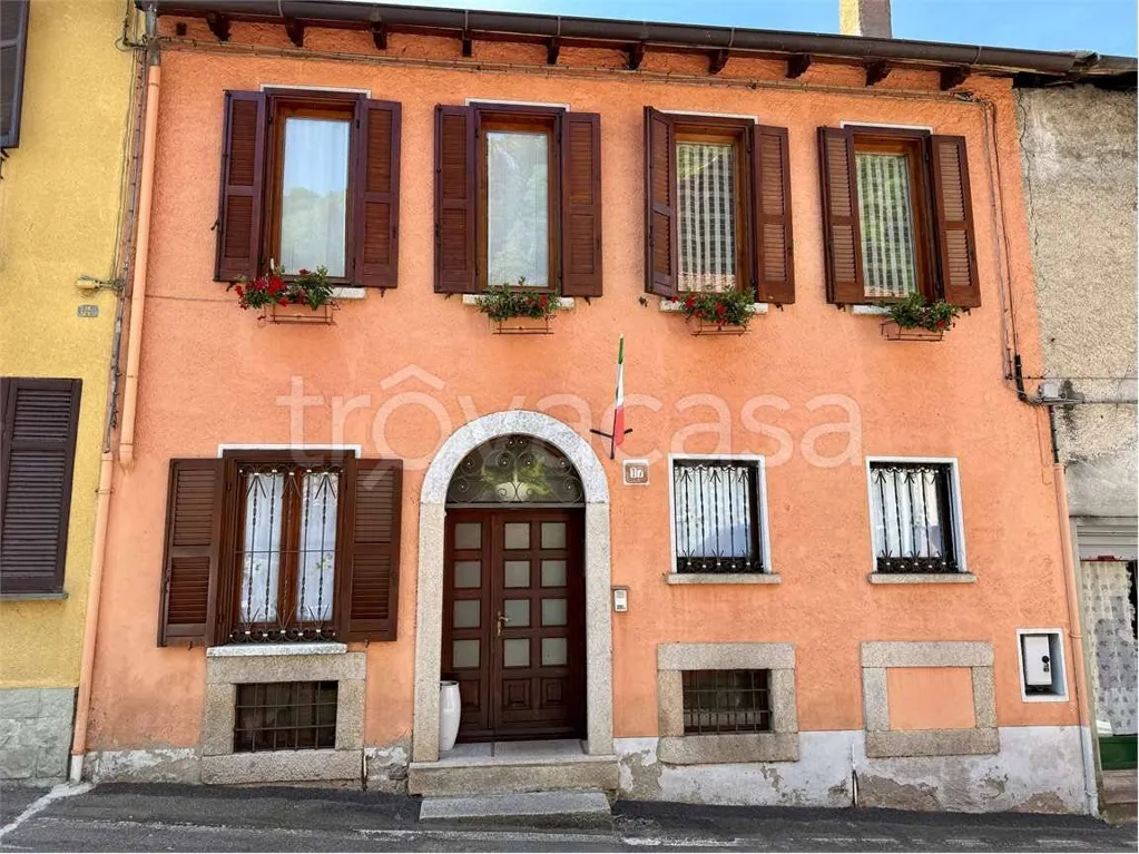 Extérieur - Rustic Semi-detached House with Balcony in Armeno