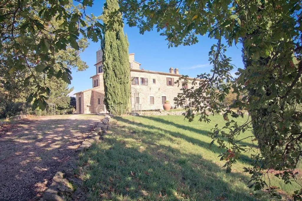 Exterior - Ancient Castle with Pool in Umbria