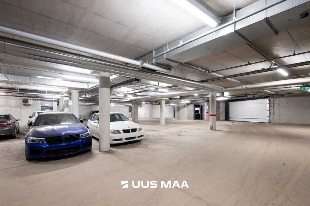 Garage - Modern Flat with Balconies in Tallinn Centre