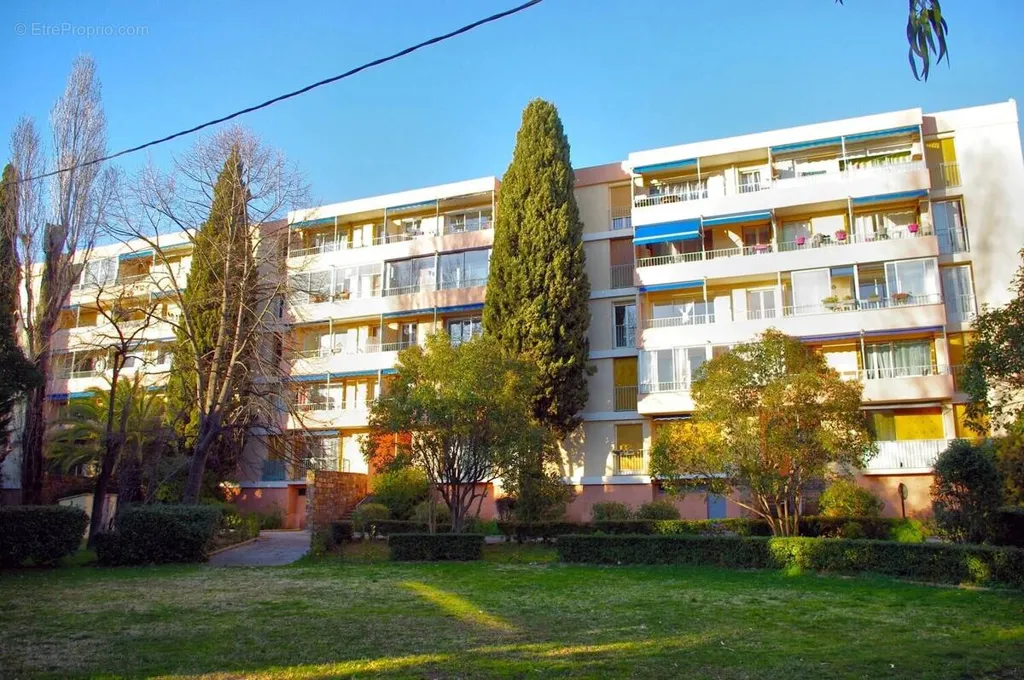 Extérieur - Appartement 3 Pièces avec Garage à Saint-Raphaël
