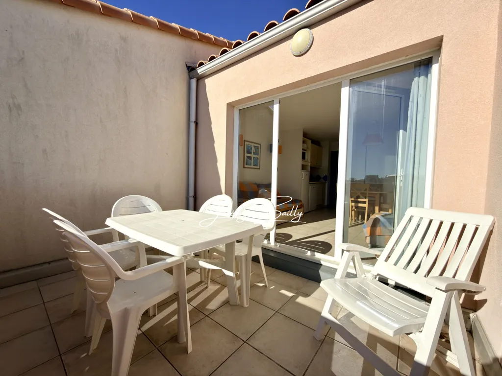 Terrass - 2-Bed Apartment with Terrace in Le Barcarès