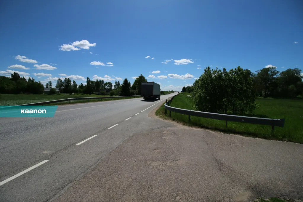 Välivaade - Commercial Plot with Good Visibility in Kõrveküla