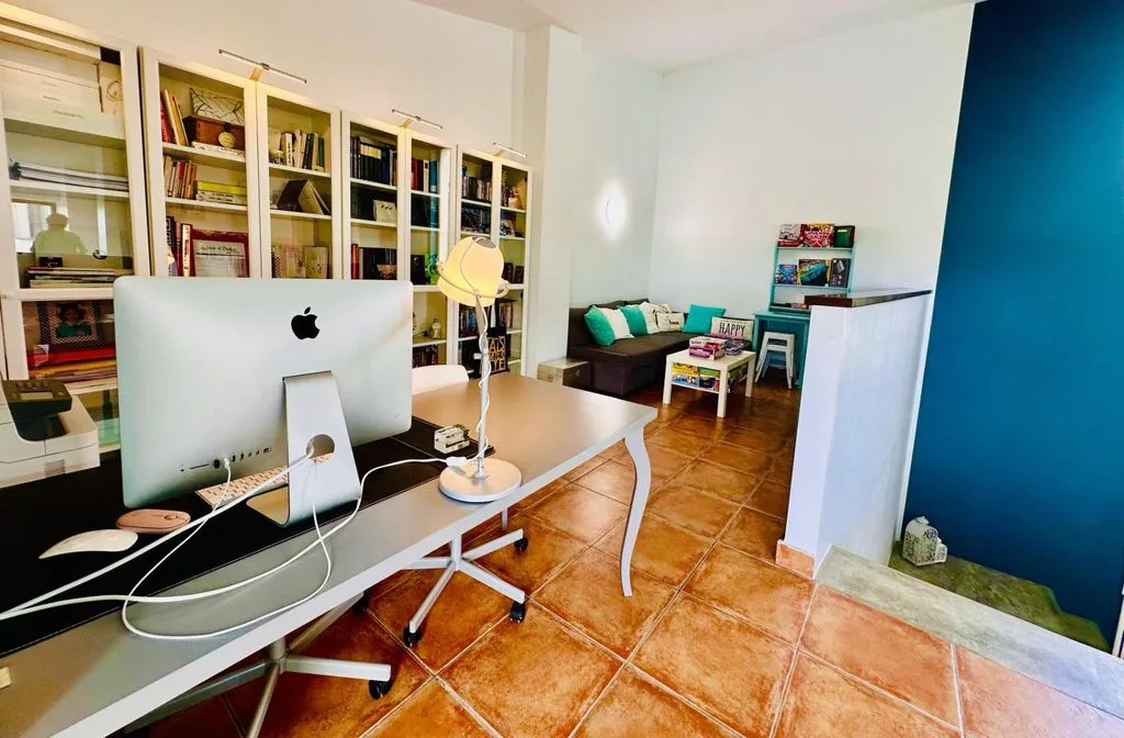 Bureau - Luxury Detached House with Pool in Badajoz