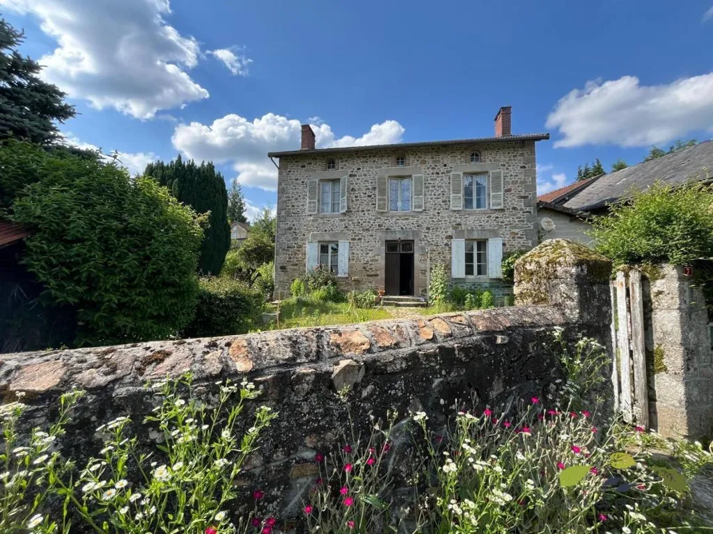 Välivaade - Rustic Stone Cottage in Les Billanges