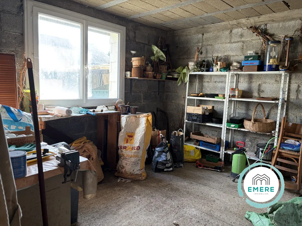 Pesuköök - Renovatable House with Garden in Maen-Roch