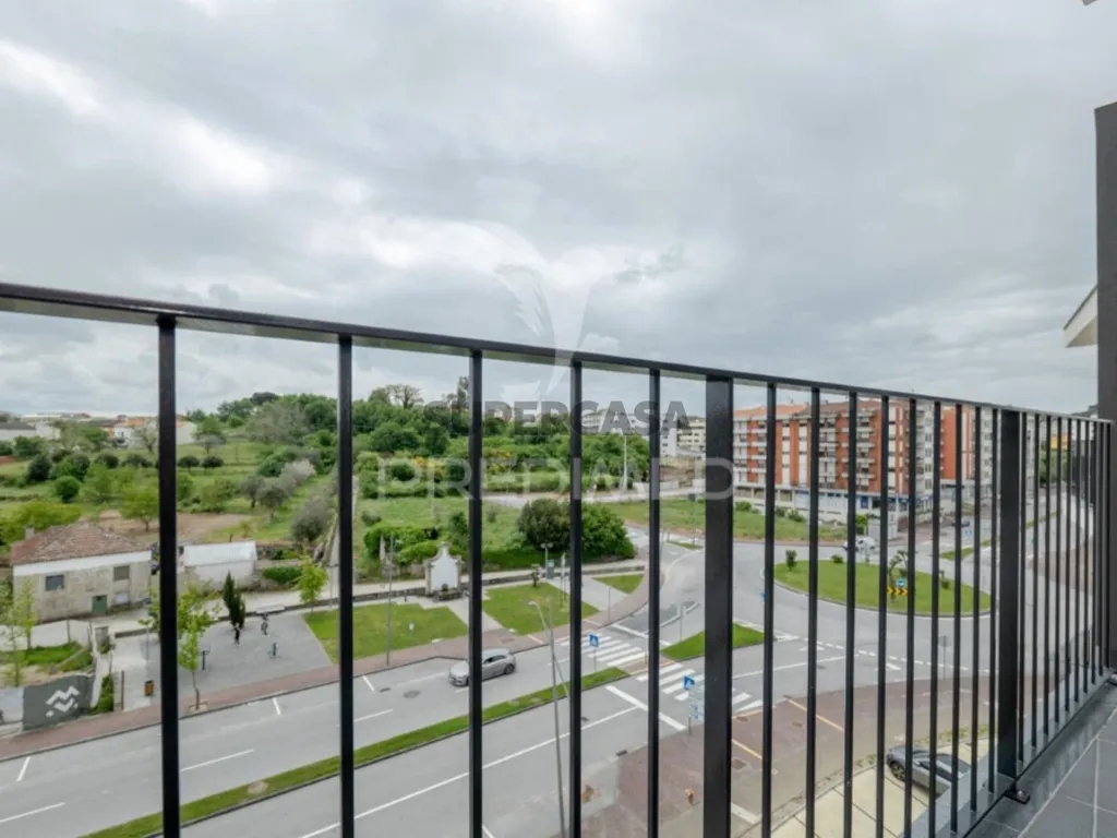 Rõdu - Penthouse with Panoramic Views in Mangualde Centre
