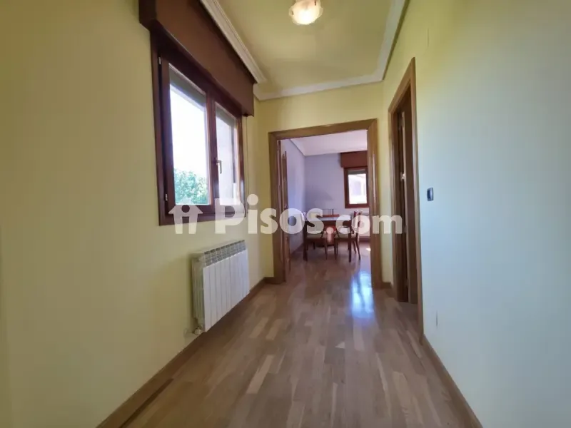 Esik - Chalet with Garden in Gamarra Mayor