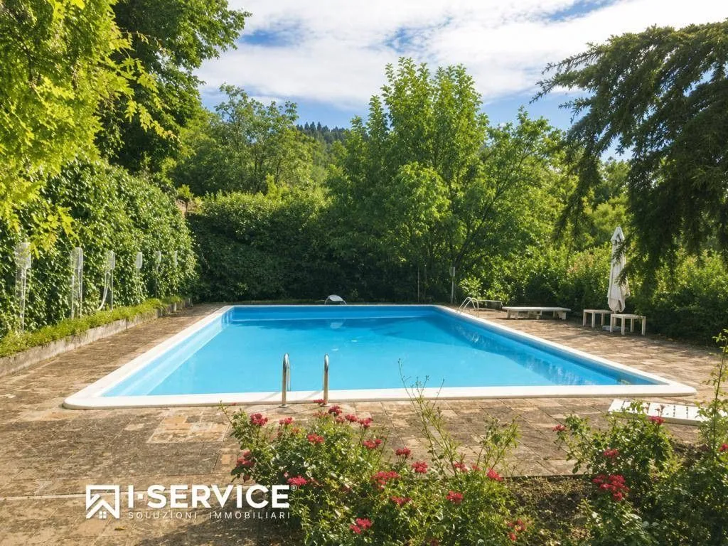 Piscina - Luxury Villa with Pool in Cesena