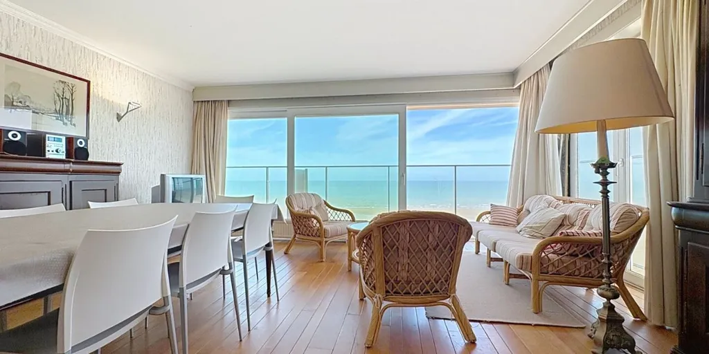 Söögituba - Corner Apartment with Sea View in Koksijde