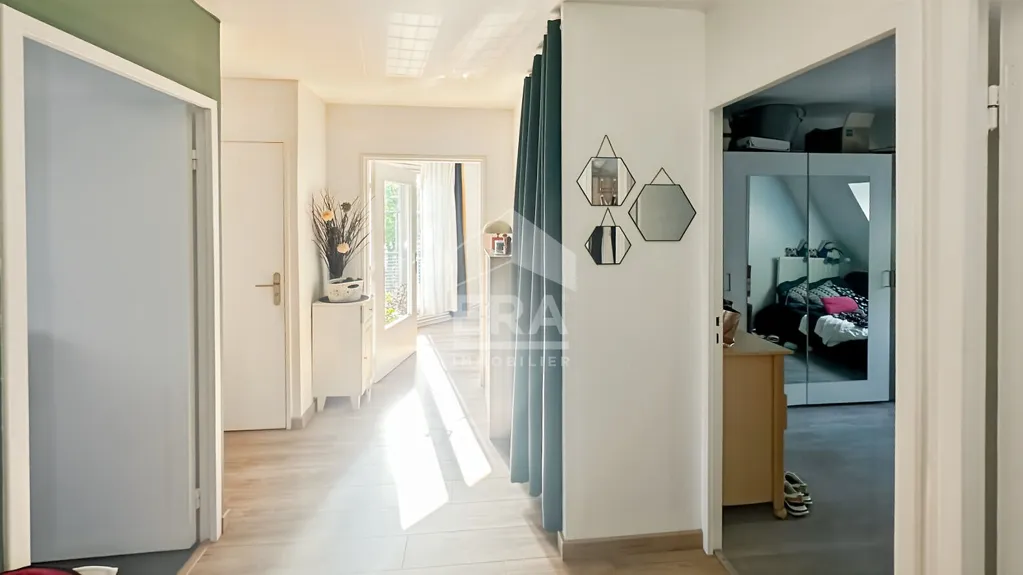 Entrée - Appartement 4 Pièces avec Balcon à Reims