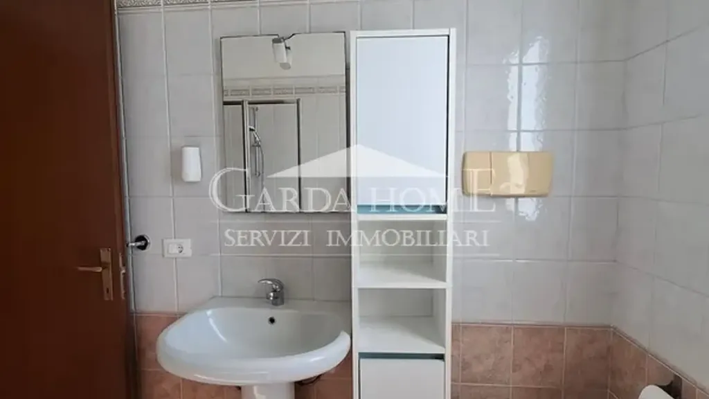 Vannitoad - Bright Trilocale with Balcony in Lonato