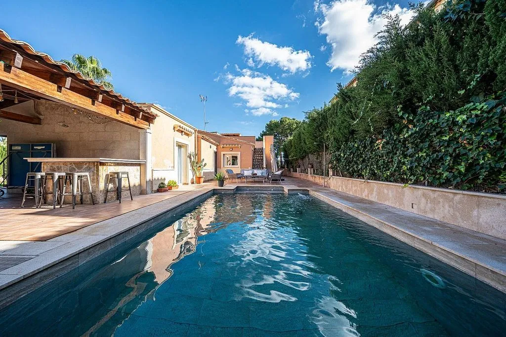 Pool - Chalet with Pool and Terrace in Cala Romántica