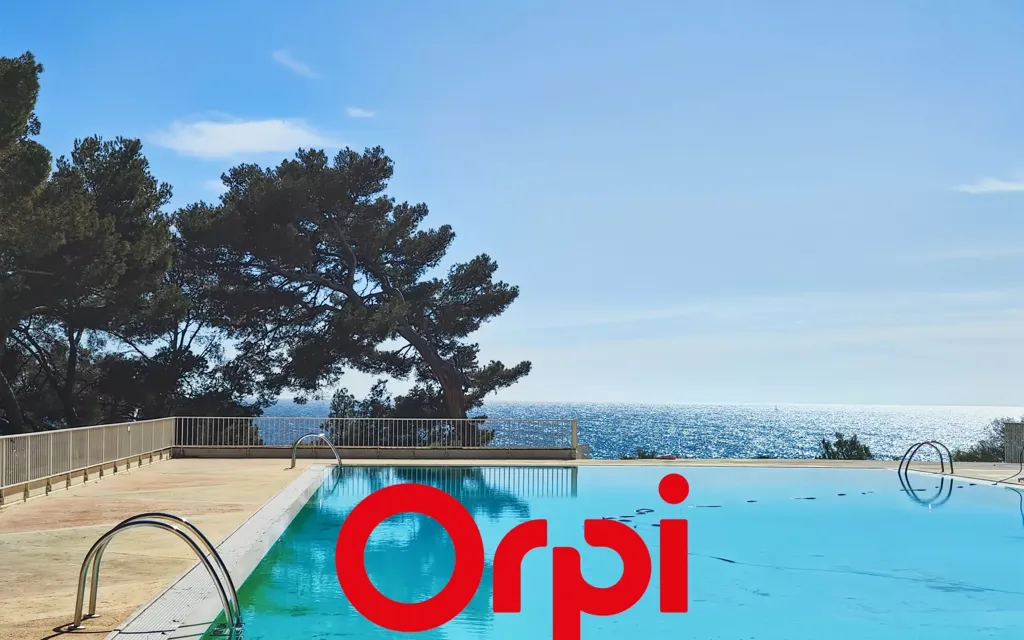 Piscine - Appartement avec vue mer à Bandol