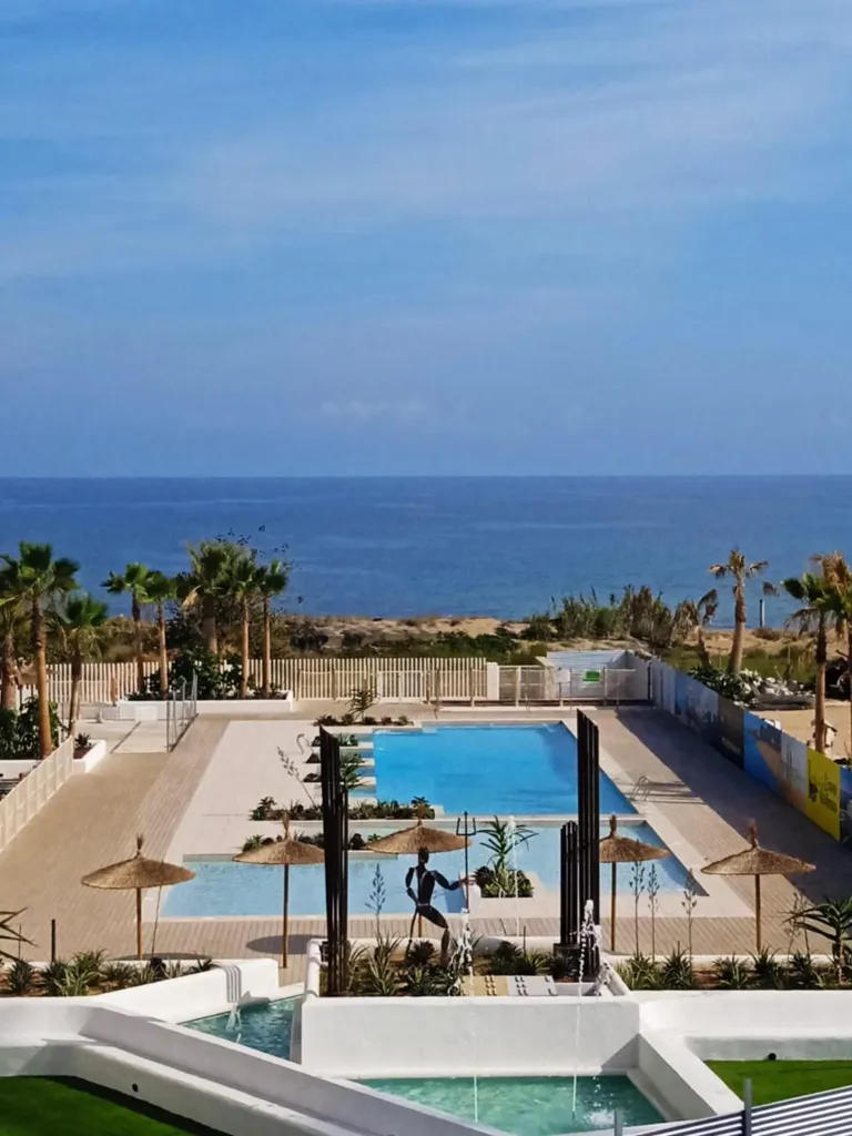 Bassein - Beachfront Apartment with Sea Views in Dénia