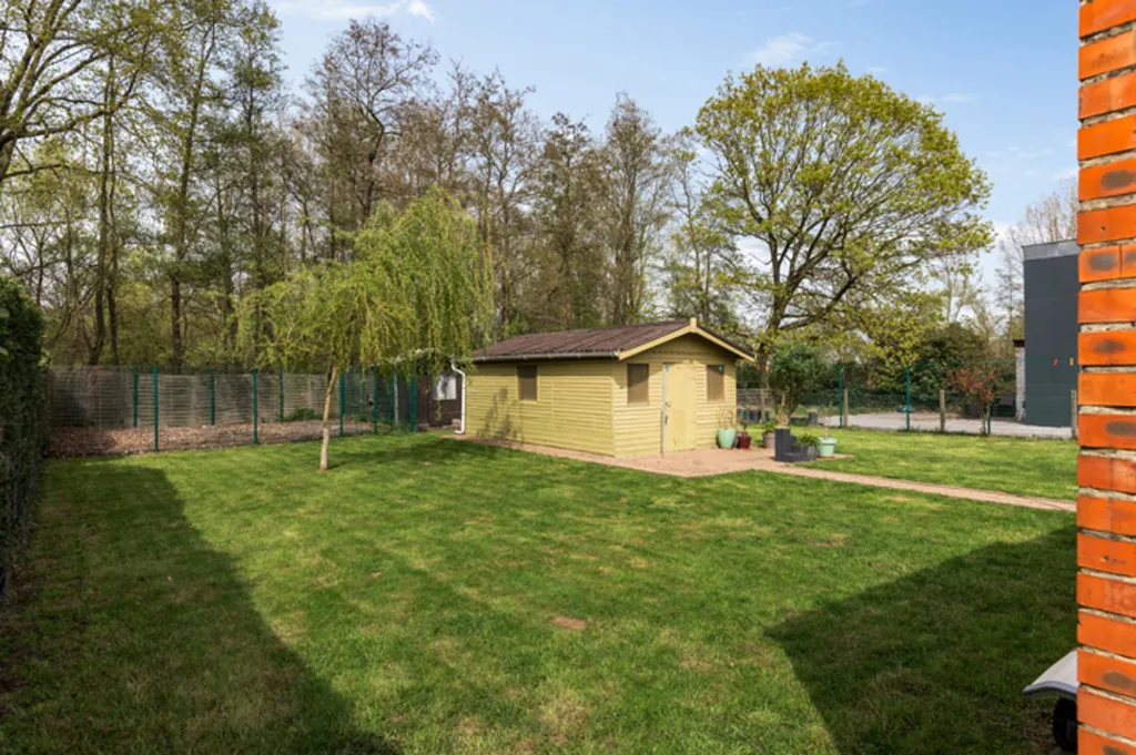 Jardin - Maison Rénovée avec Jardin à Eppegem