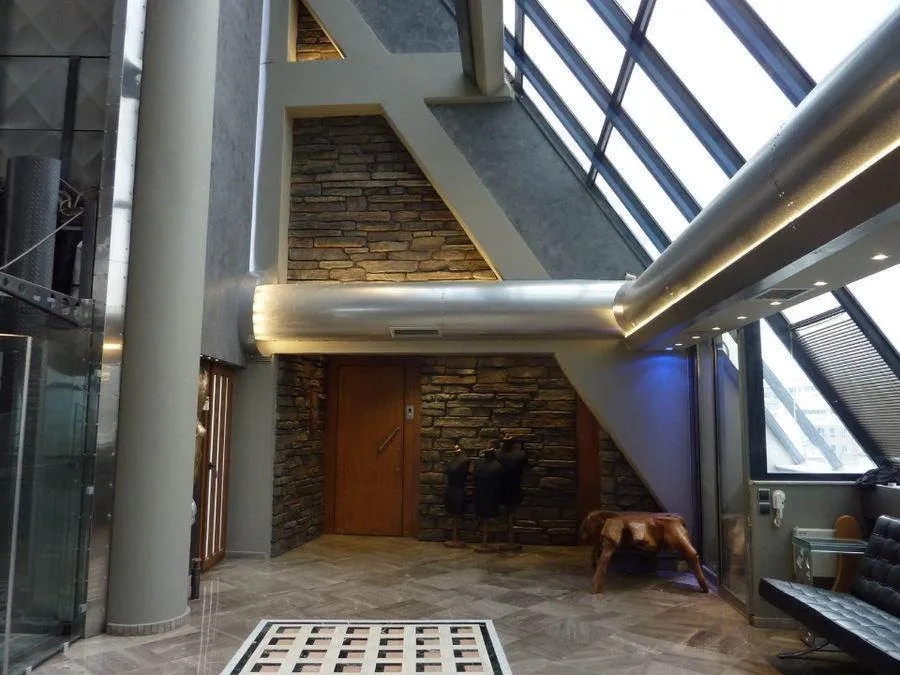 Elutuba - Office Space with Sea View in Thessaloniki Centre