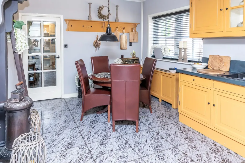 Salle à manger - Dual Dwelling with Office Space in Ochten