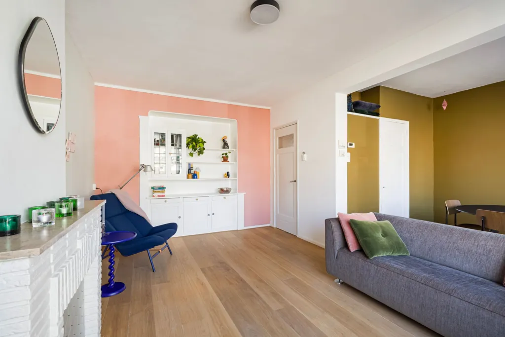Séjour - 1940s Apartment with South-Facing Balcony in Blijdorp