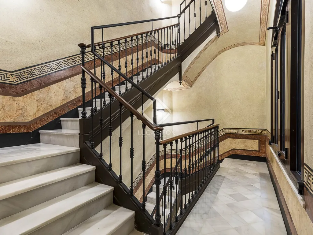 Pièces - Renovated Apartment with Terrace in Eixample Right