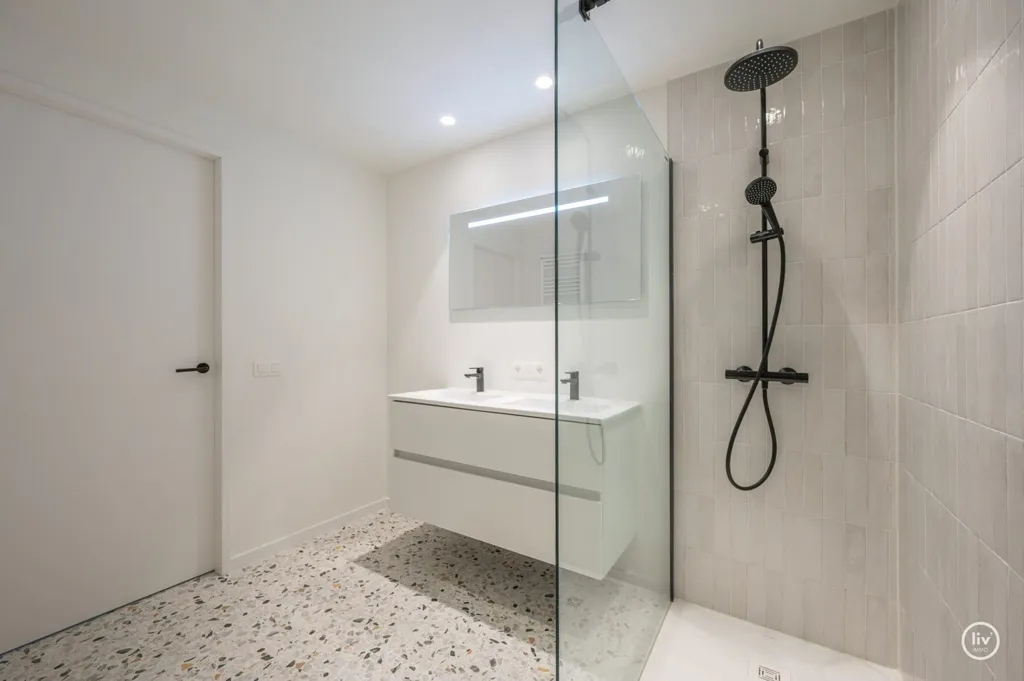 Vannitoad - Apartment with Sea View in Heist