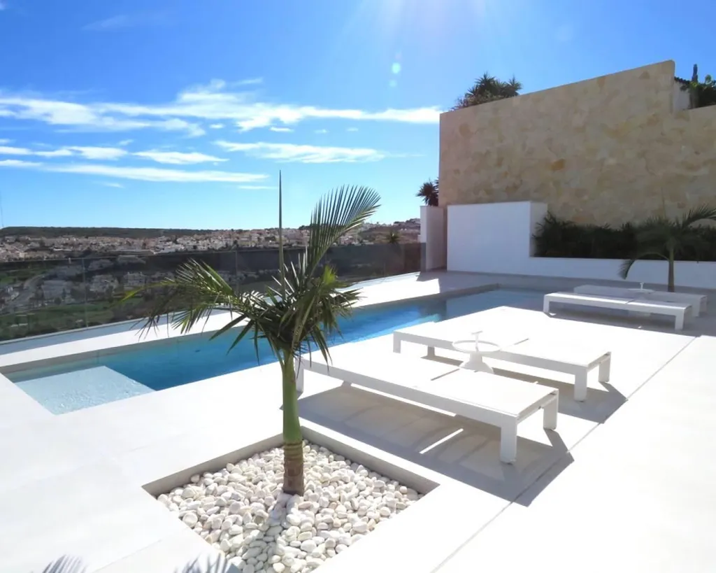 Piscine - Design Villa with Pool in Ciudad Quesada