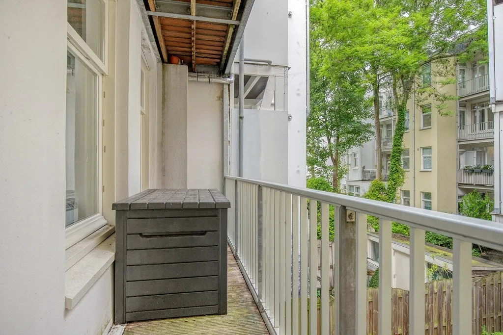 Charming Ground Floor Flat with Garden in Staatsliedenbuurt