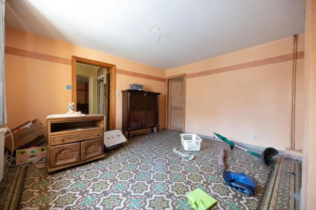 Chambres - Maison en Pierre à Rénover à Ouffet