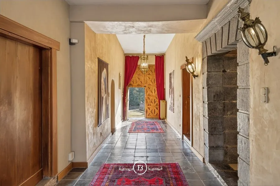 Esik - Charming Castle House with Pool near Hasselt