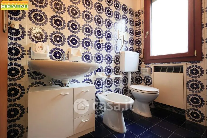 Salles de bain - Duplex with Balcony in Modena