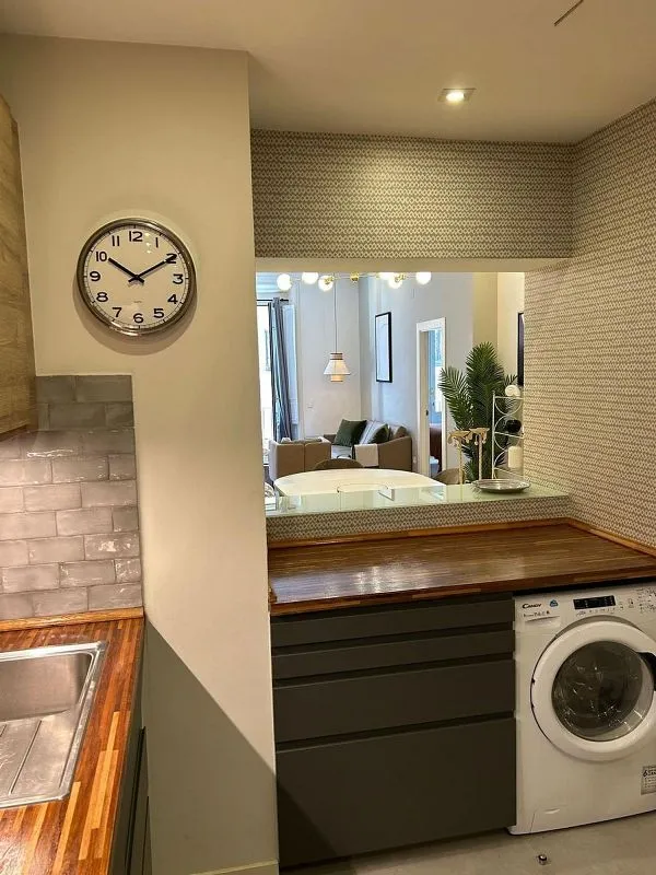 Cuisine - Furnished Flat with Balcony in Cortes - Huertas