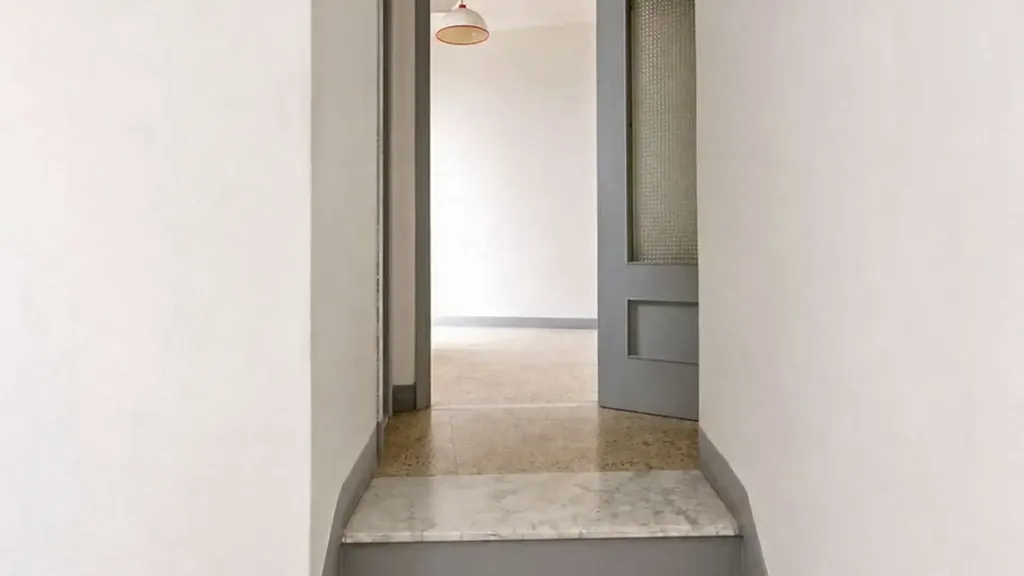 hallway_entrance