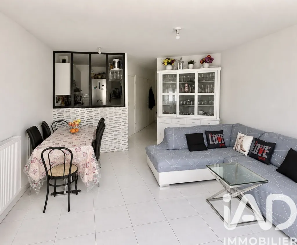 Séjour - Duplex avec Jardin et Terrasse à Goussainville