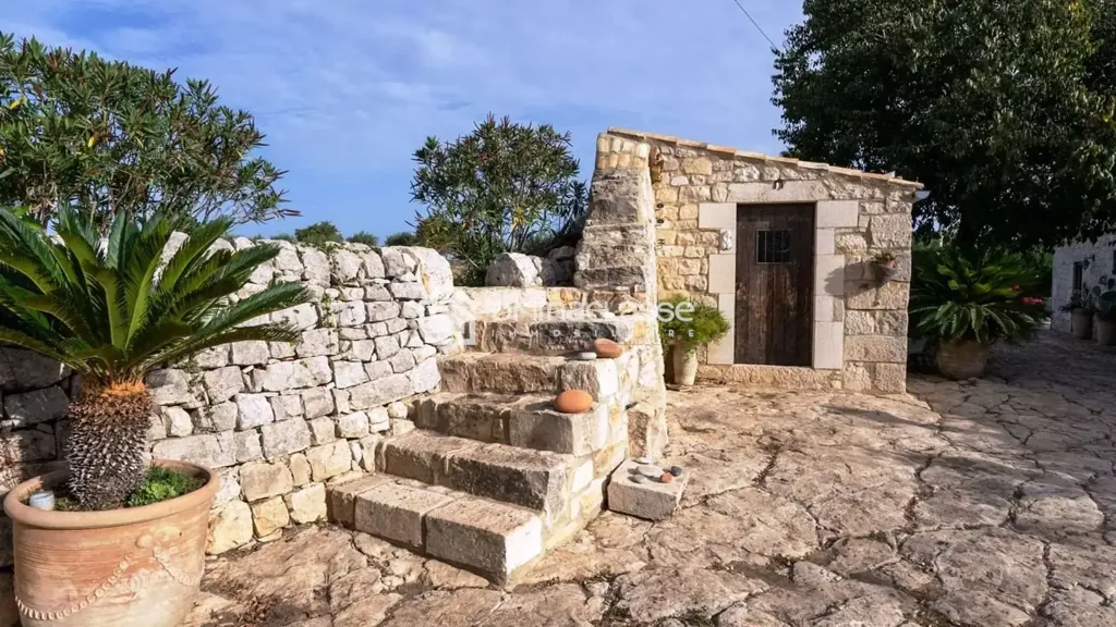 Giardino - Restored Casale with Pool in Modica Sorda